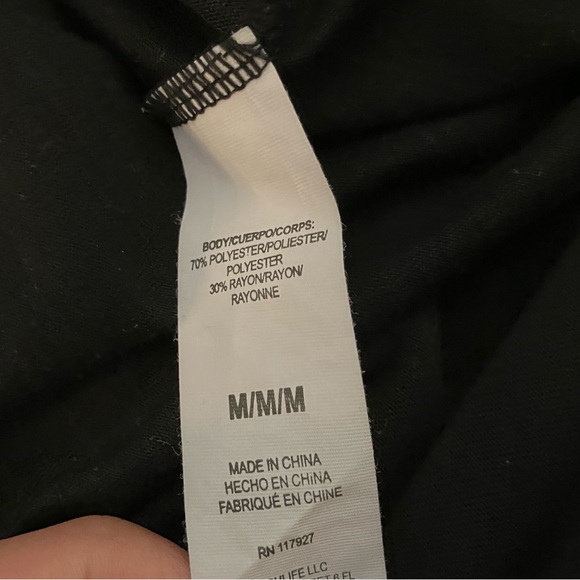 GAIAM Short Sleeve Shirt Tunic Top Criss Cross Back Black Medium - Picture 4 of 5